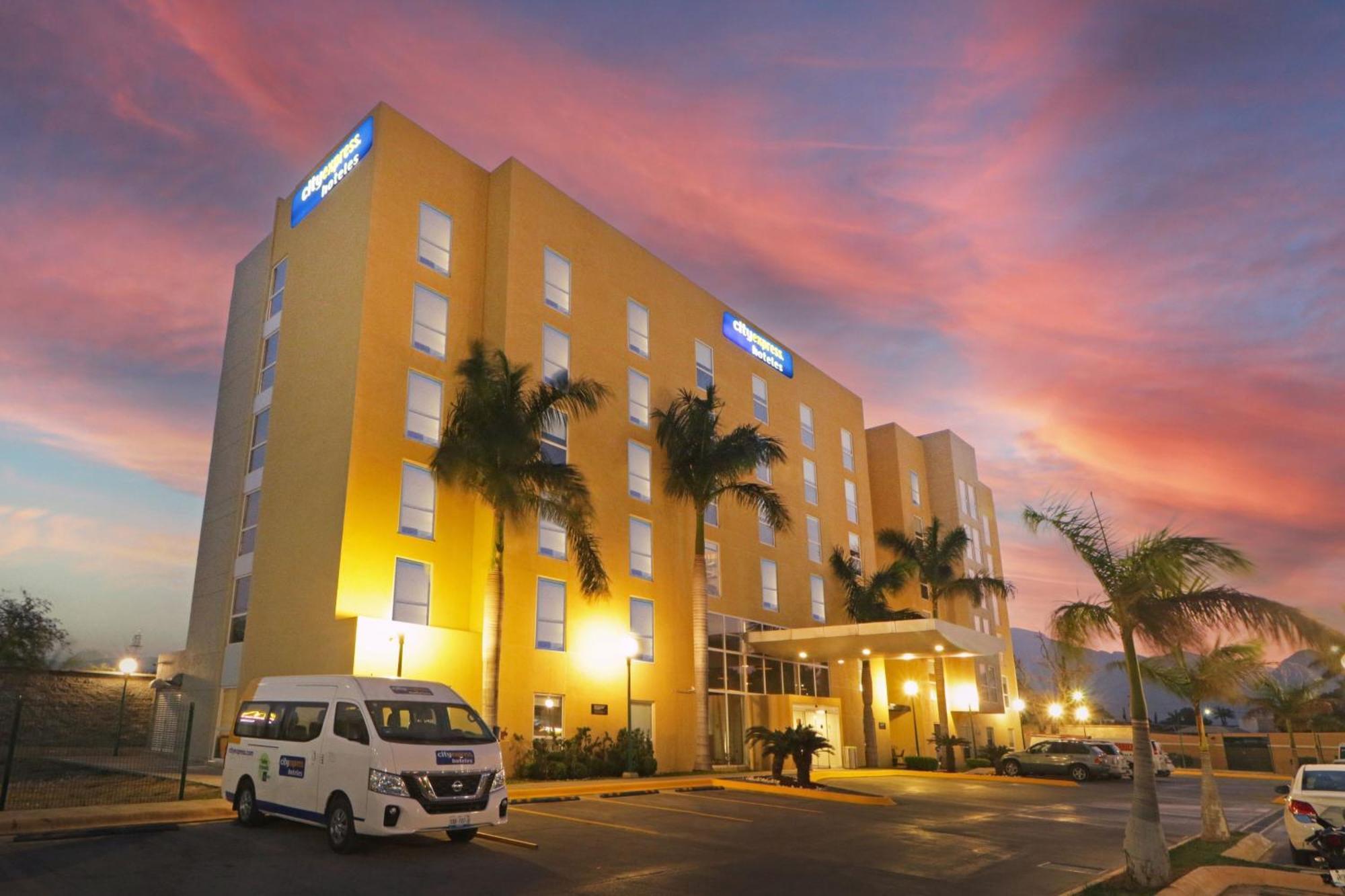 City Express By Marriott Ciudad Victoria Exteriör bild